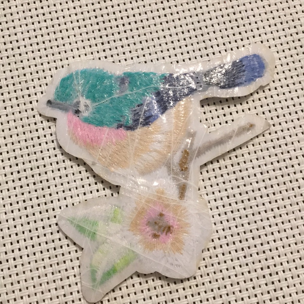 Beautiful Hummingbird patch - Picture 2 of 3